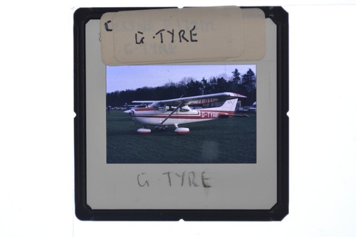 Cessna f172m tyre - cessna,
