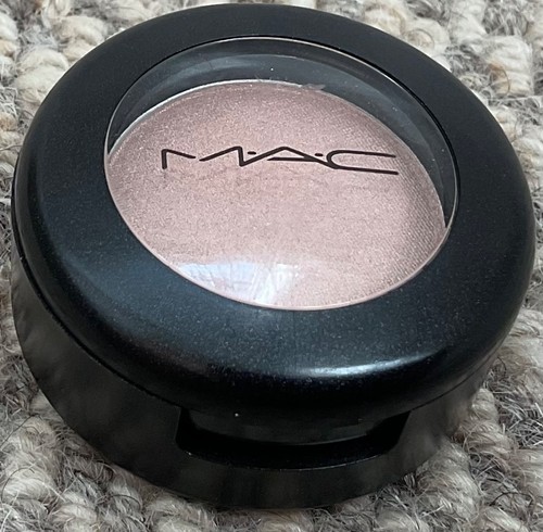 Naked lunch frost eye - m.a.c,