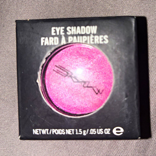 Cosmetics eye shadow - m·a·c,